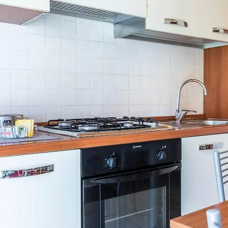- Bellagio Relax Apartament Barni