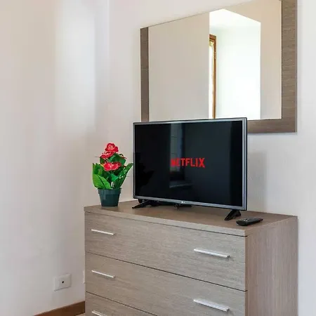 - Bellagio Relax Apartament Barni